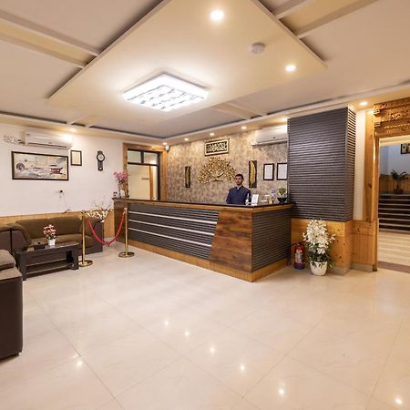 Hotel Chhutuk Heights Kargil Buitenkant foto