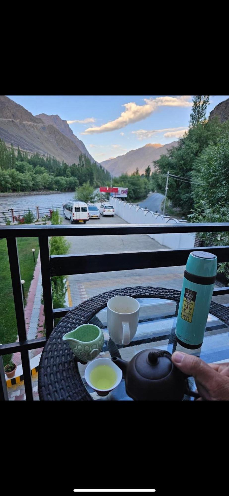 Hotel Chhutuk Heights Kargil Buitenkant foto