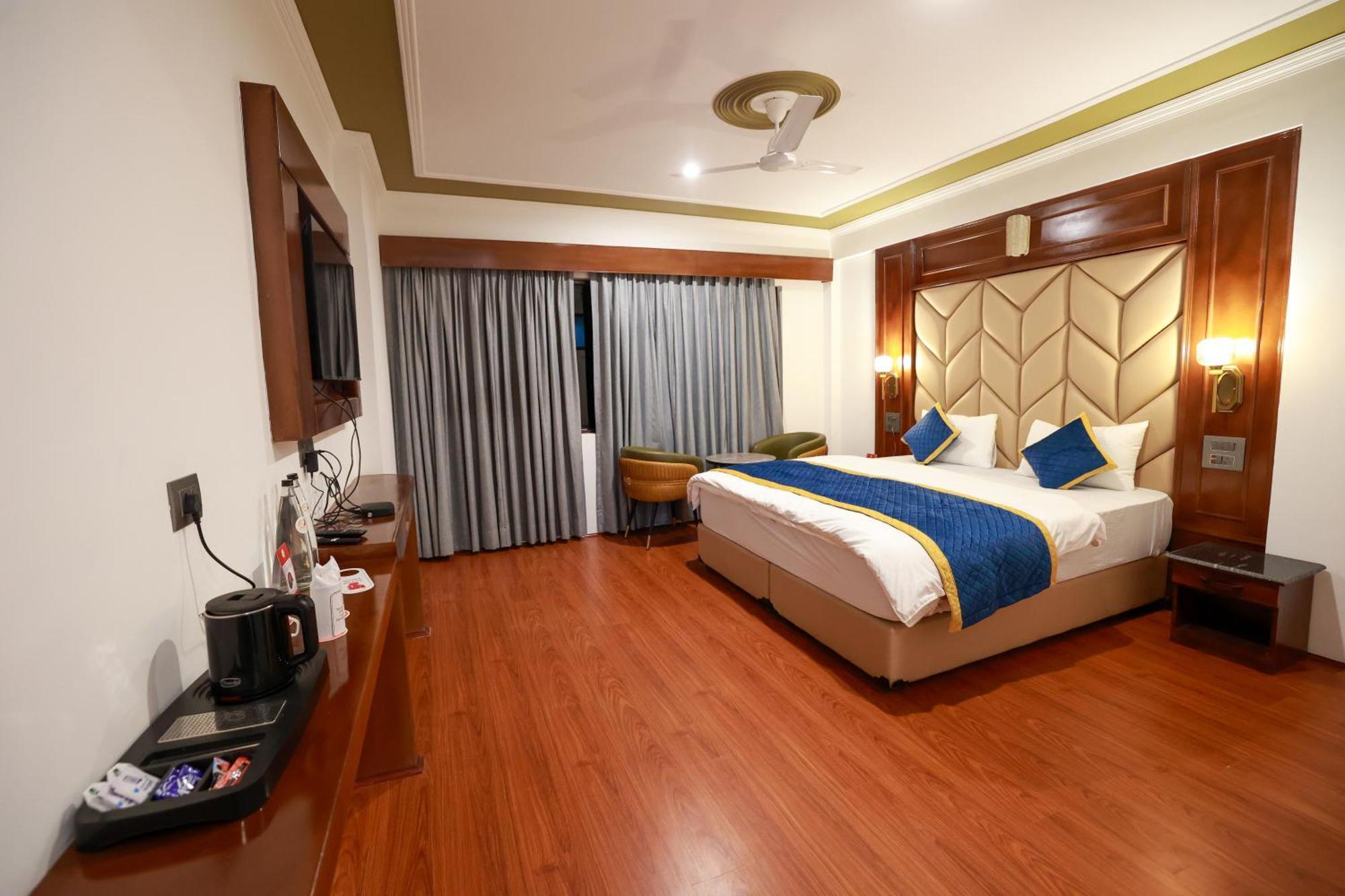 Hotel Chhutuk Heights Kargil Buitenkant foto