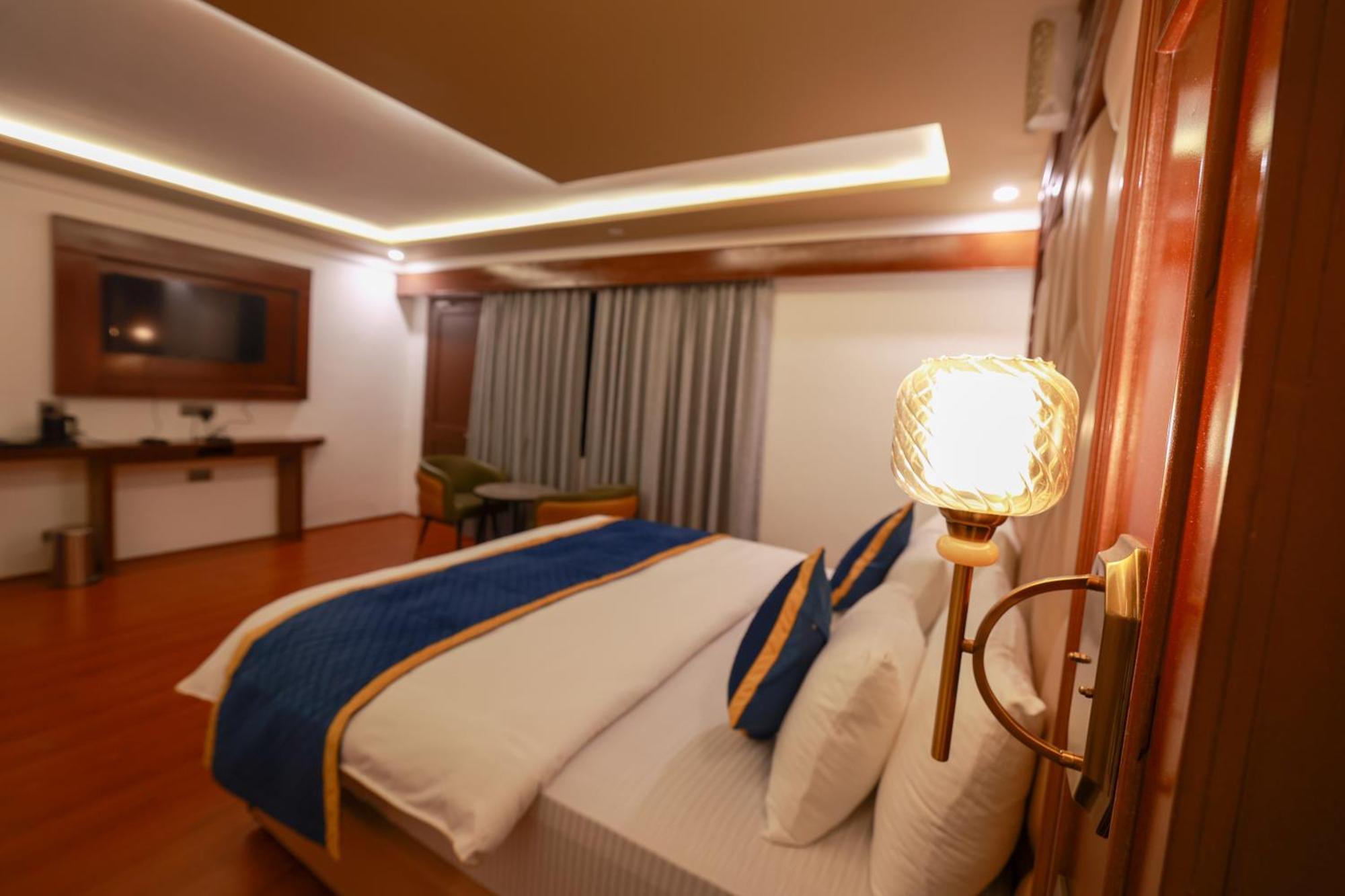 Hotel Chhutuk Heights Kargil Buitenkant foto